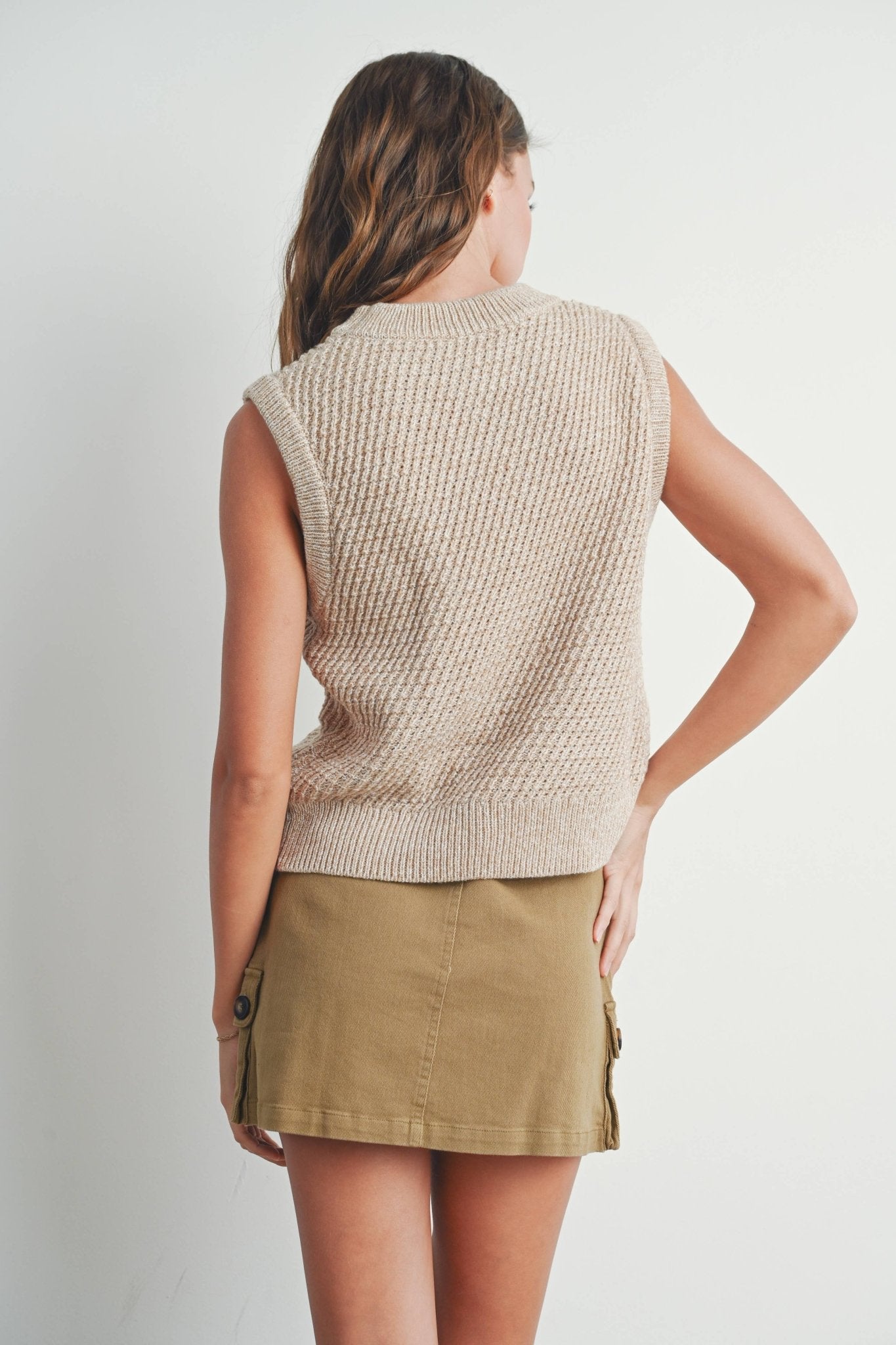 Sleeveless Crew Neck Sweater Knit Vest - elliparr