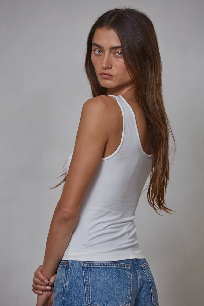 Seamless Reverse U - V Neck Tank - elliparr