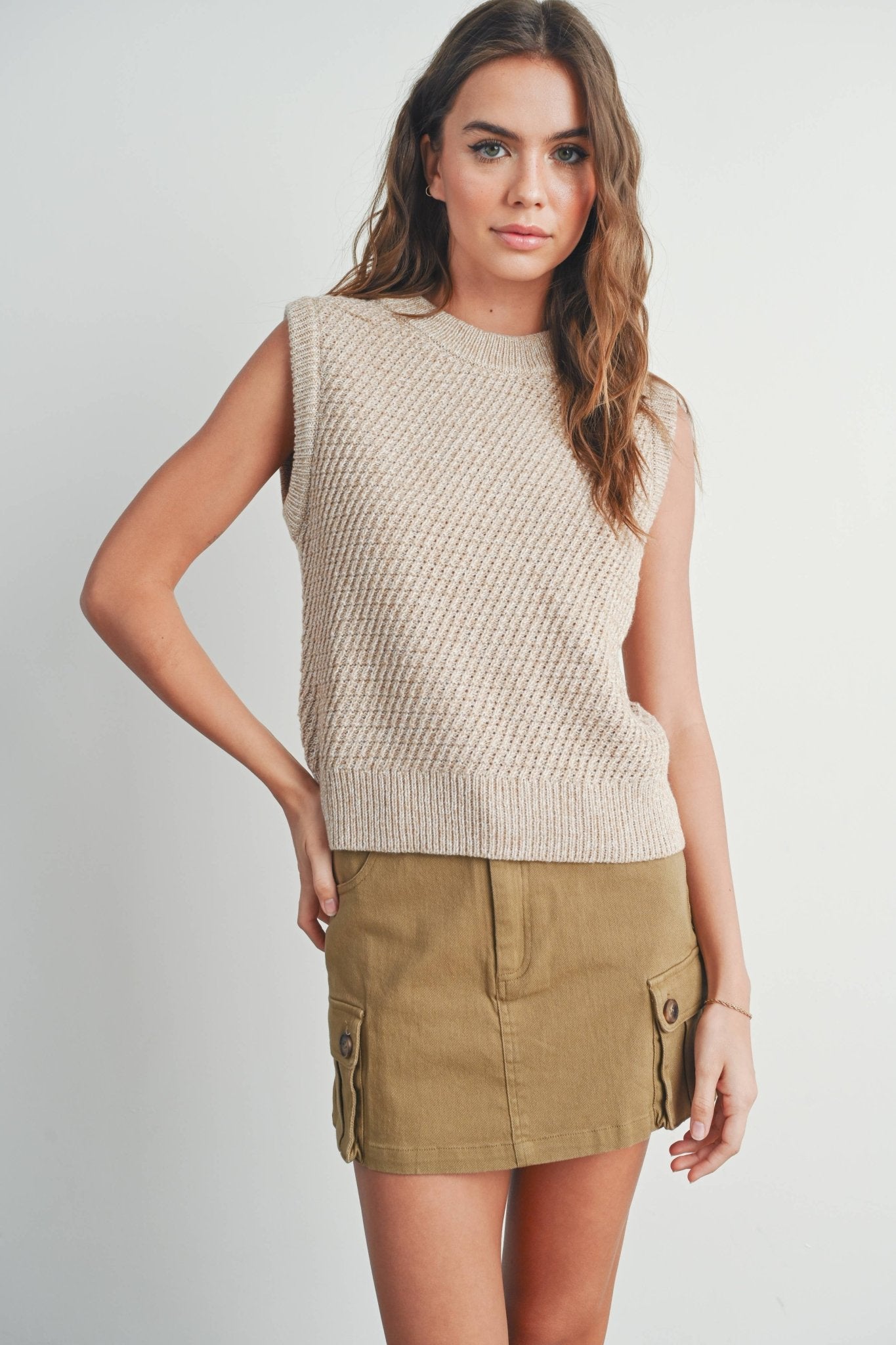 Sleeveless Crew Neck Sweater Knit Vest - elliparr