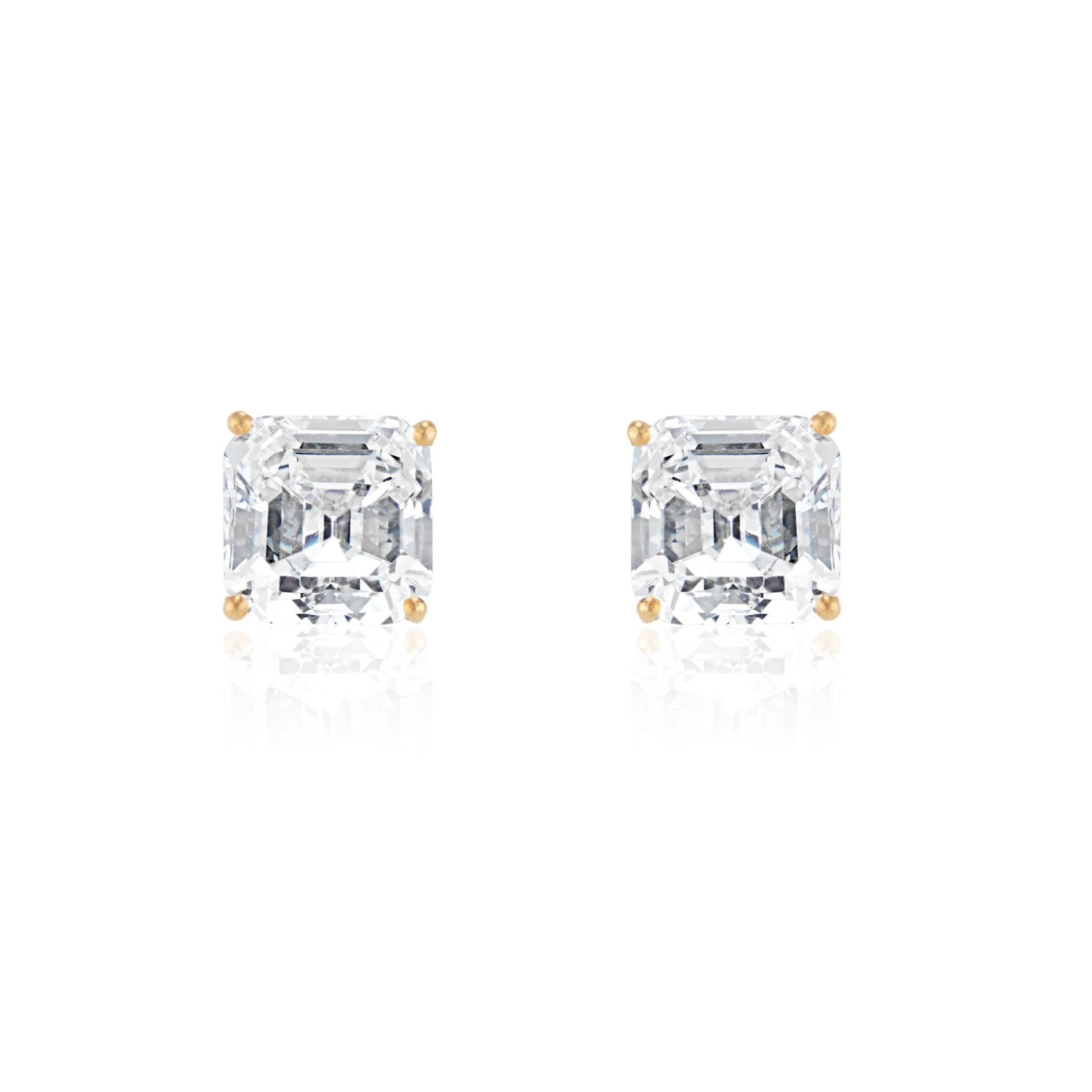Emmy studs CZ cushion cut simulated diamond in four-prong gold setting – classic stud earrings Elli Parr