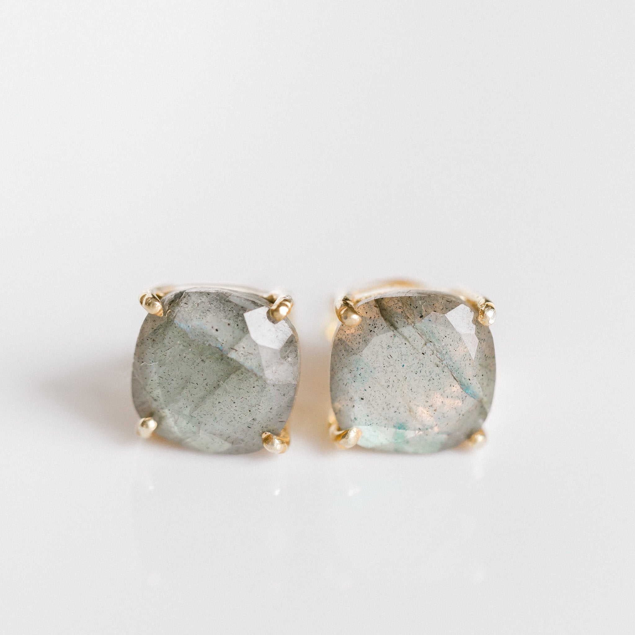 Emmy studs labradorite detail close-up – Elli Parr